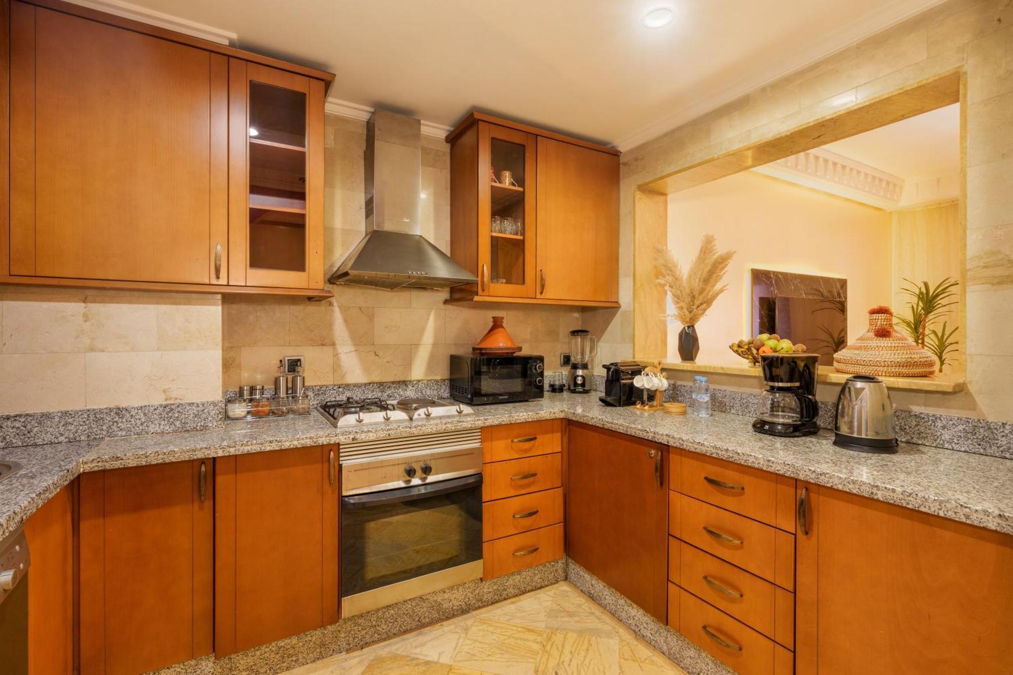 Appartement Haut Standing Gueliz Plaza Avec Vue มาร์ราเกช ภายนอก รูปภาพ